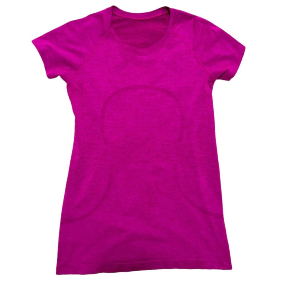 Lululemon t-shirt